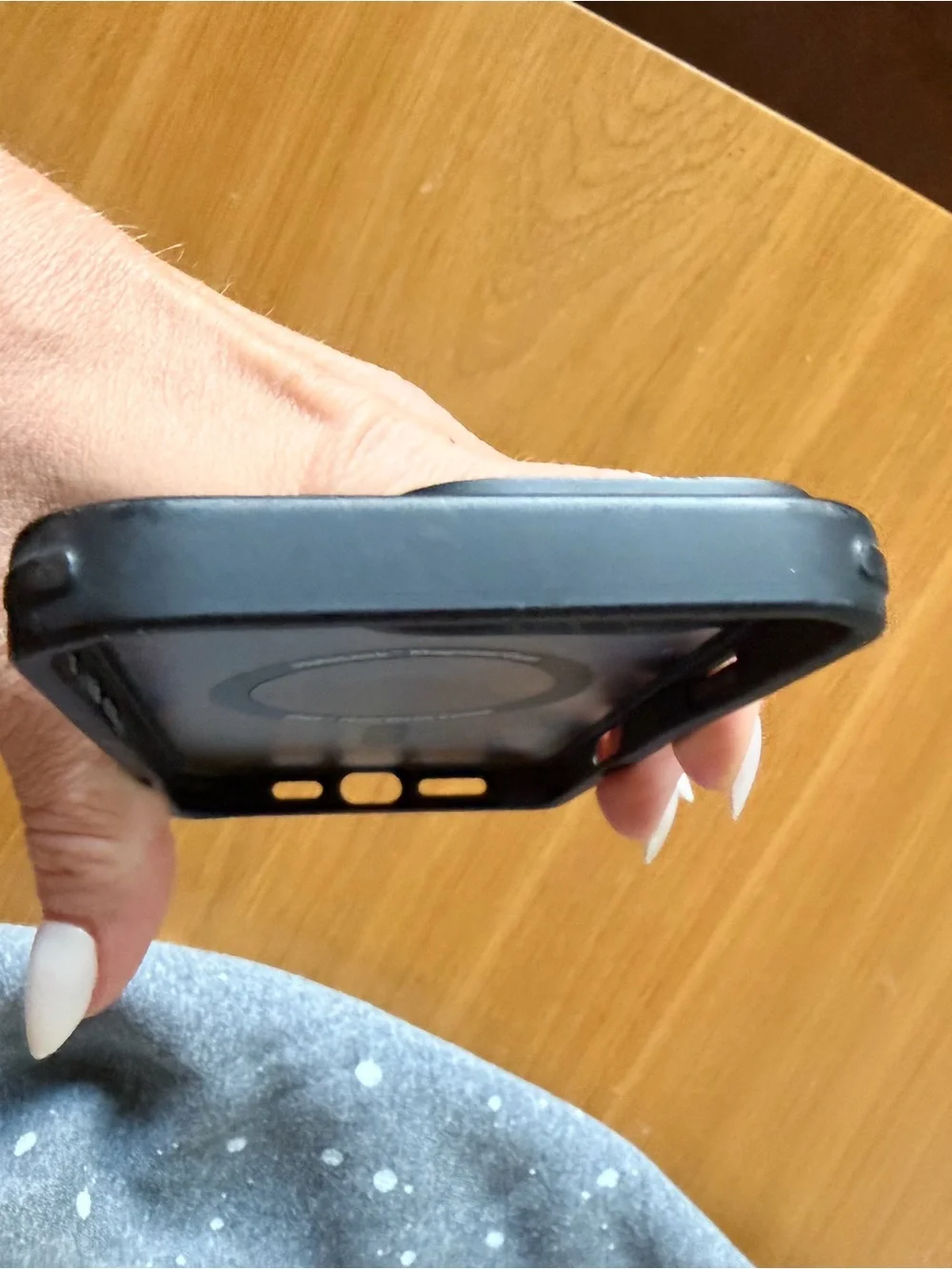 N/A sleek black